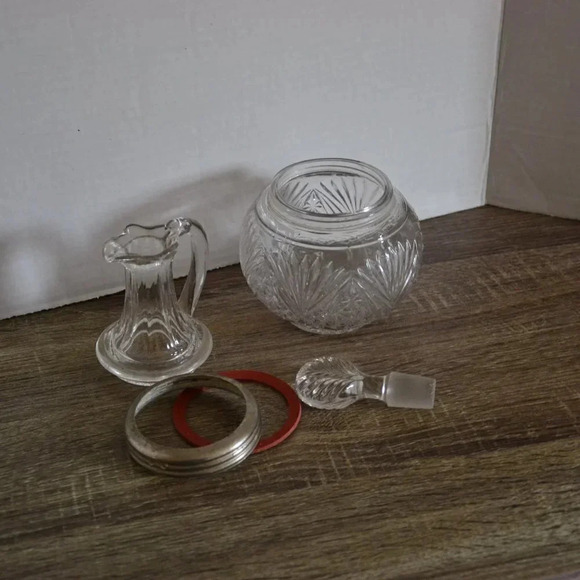 Vtg Glass  Decanter - Picture 3 of 6